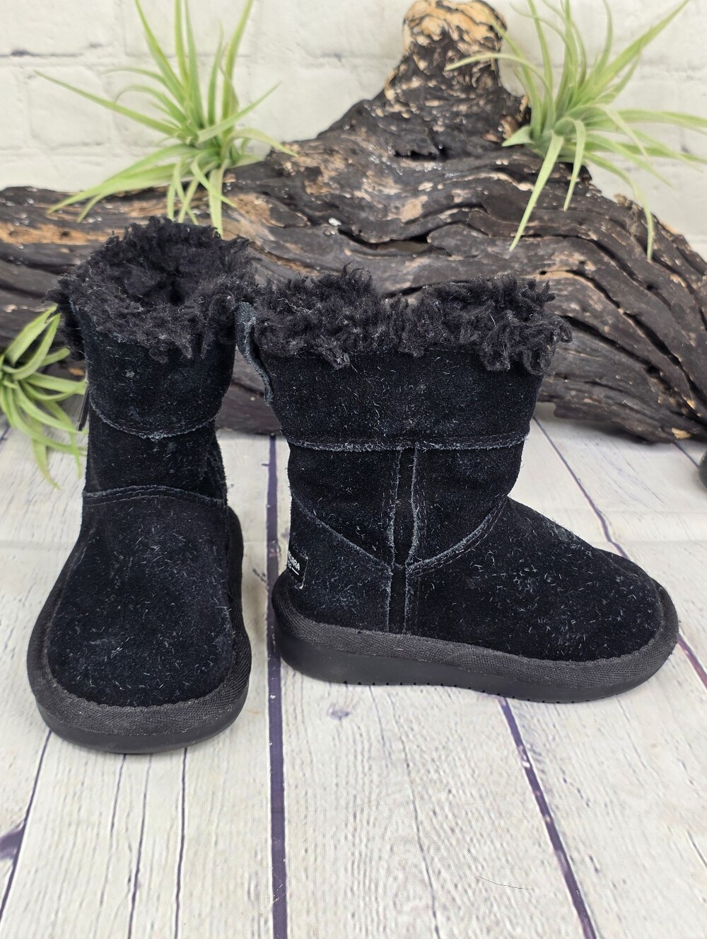 Koolaburra by UGG Aribel Short Kids Boots